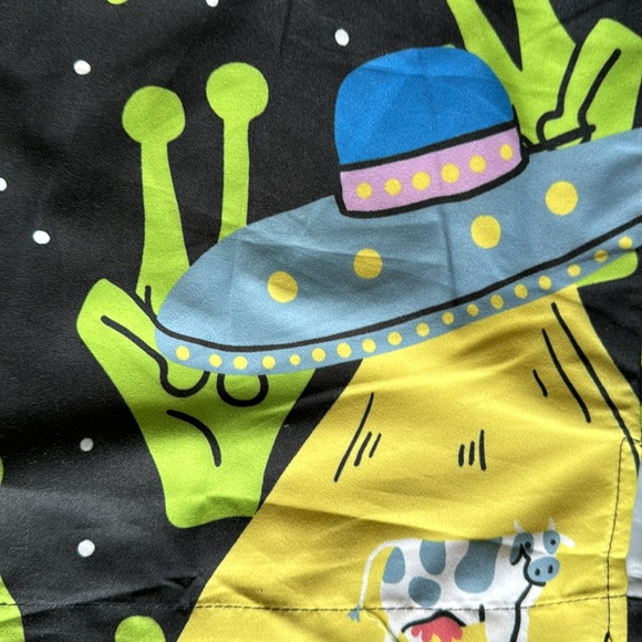 Alien button down shirt - Picture 2 of 3